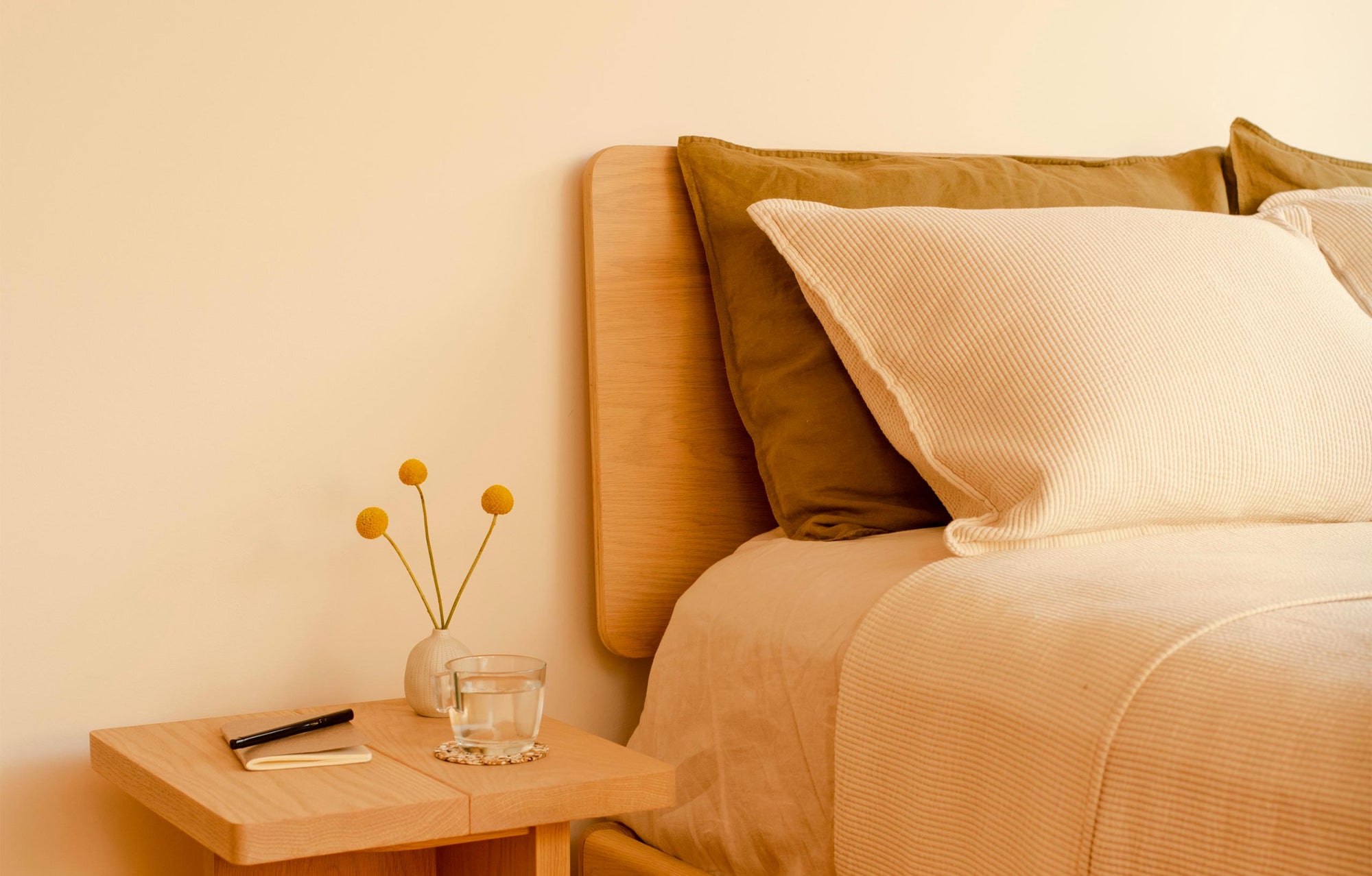 Keeps Headboard with Nightstand